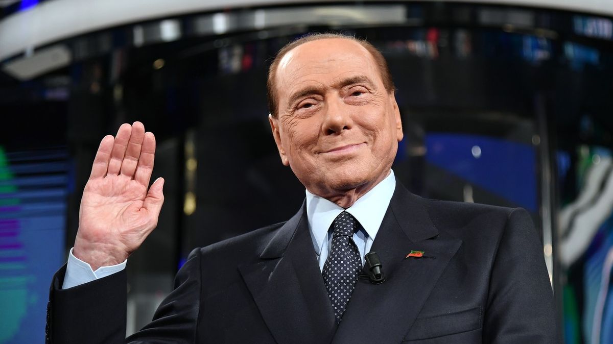 Zemřel Silvio Berlusconi